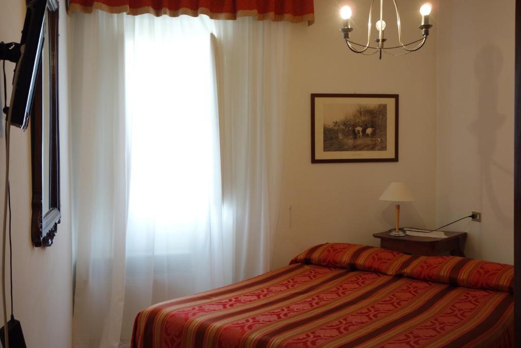 סקאנו Hotel Roma חדר תמונה