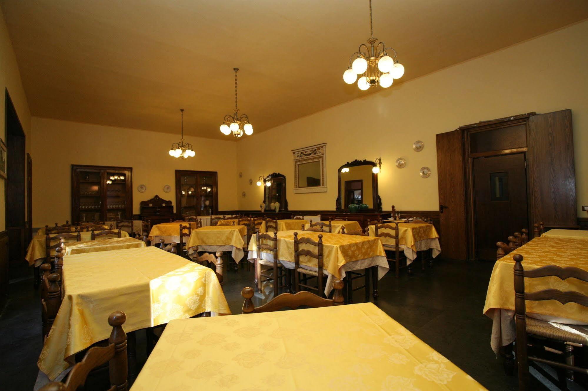 סקאנו Hotel Roma מראה חיצוני תמונה